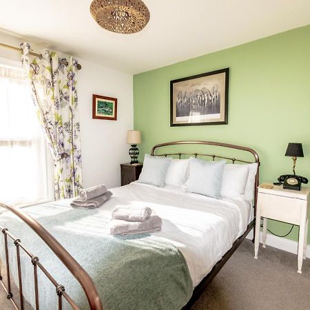 Stylish 2 Bedrooms Cosy & Bright Cottage, Pet Friendly, Sleeps 5, Titchfield Village - Summer Special Offer!! - By Blue Puffin Stays Εξωτερικό φωτογραφία