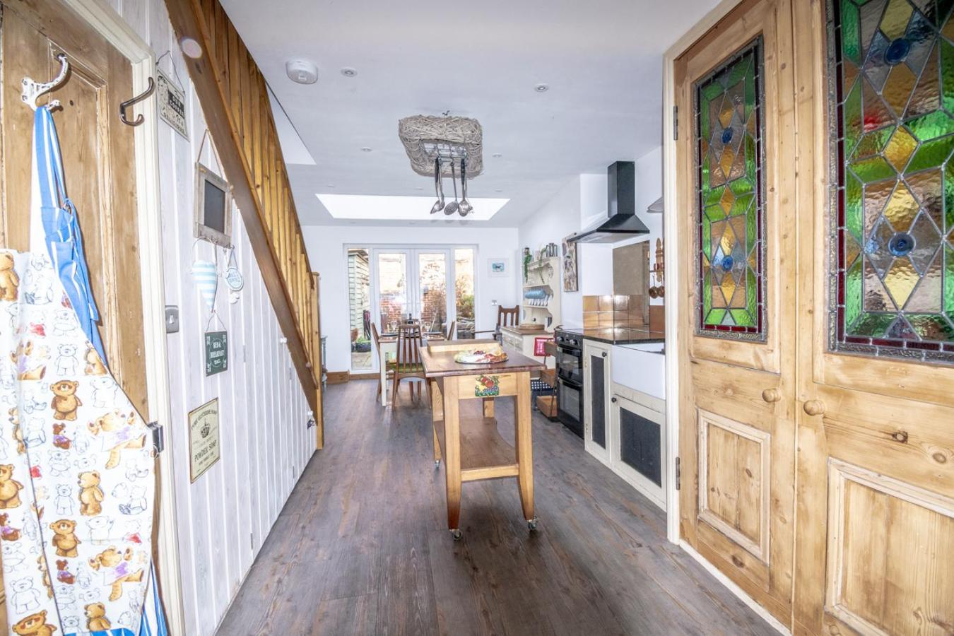 Stylish 2 Bedrooms Cosy & Bright Cottage, Pet Friendly, Sleeps 5, Titchfield Village - Summer Special Offer!! - By Blue Puffin Stays Εξωτερικό φωτογραφία