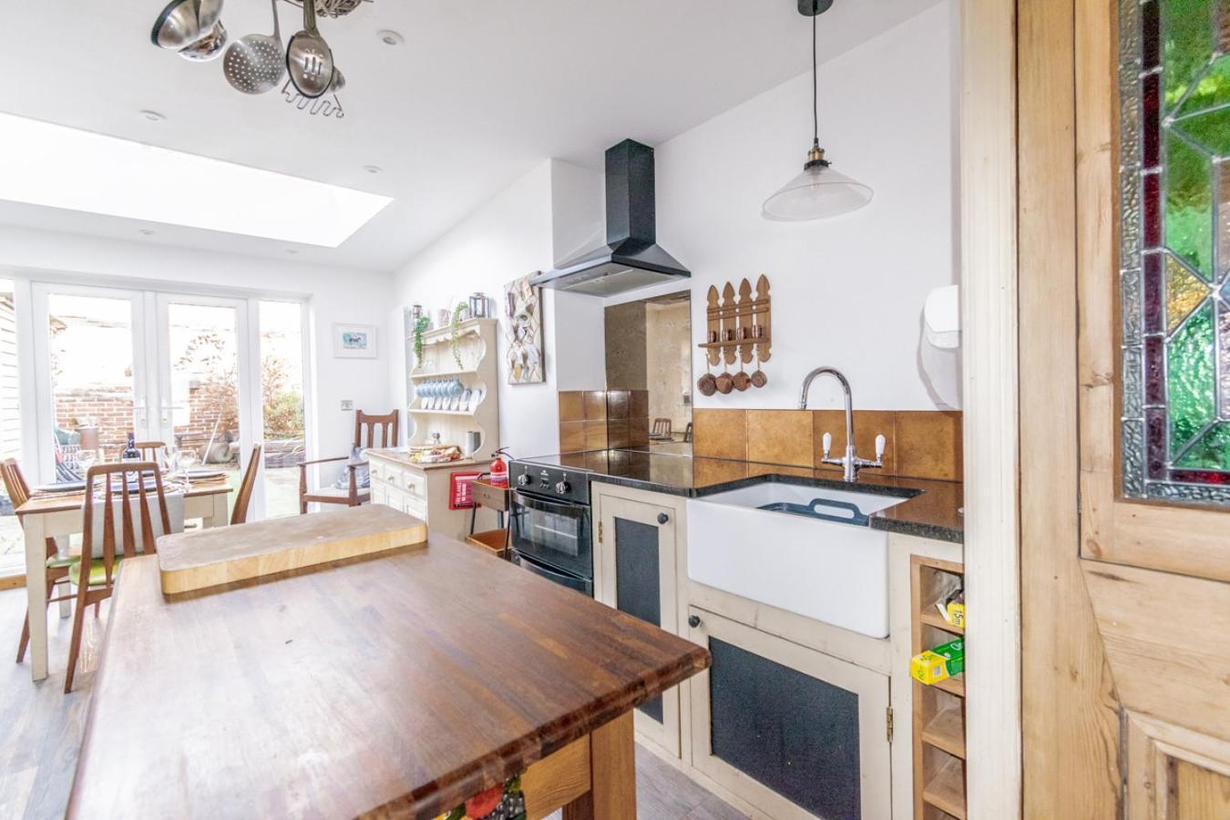 Stylish 2 Bedrooms Cosy & Bright Cottage, Pet Friendly, Sleeps 5, Titchfield Village - Summer Special Offer!! - By Blue Puffin Stays Εξωτερικό φωτογραφία